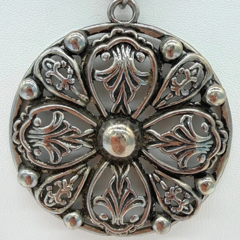 Vintage Silver Tone Ornate Medallion Pendant Necklace Gothic Filigree Chain